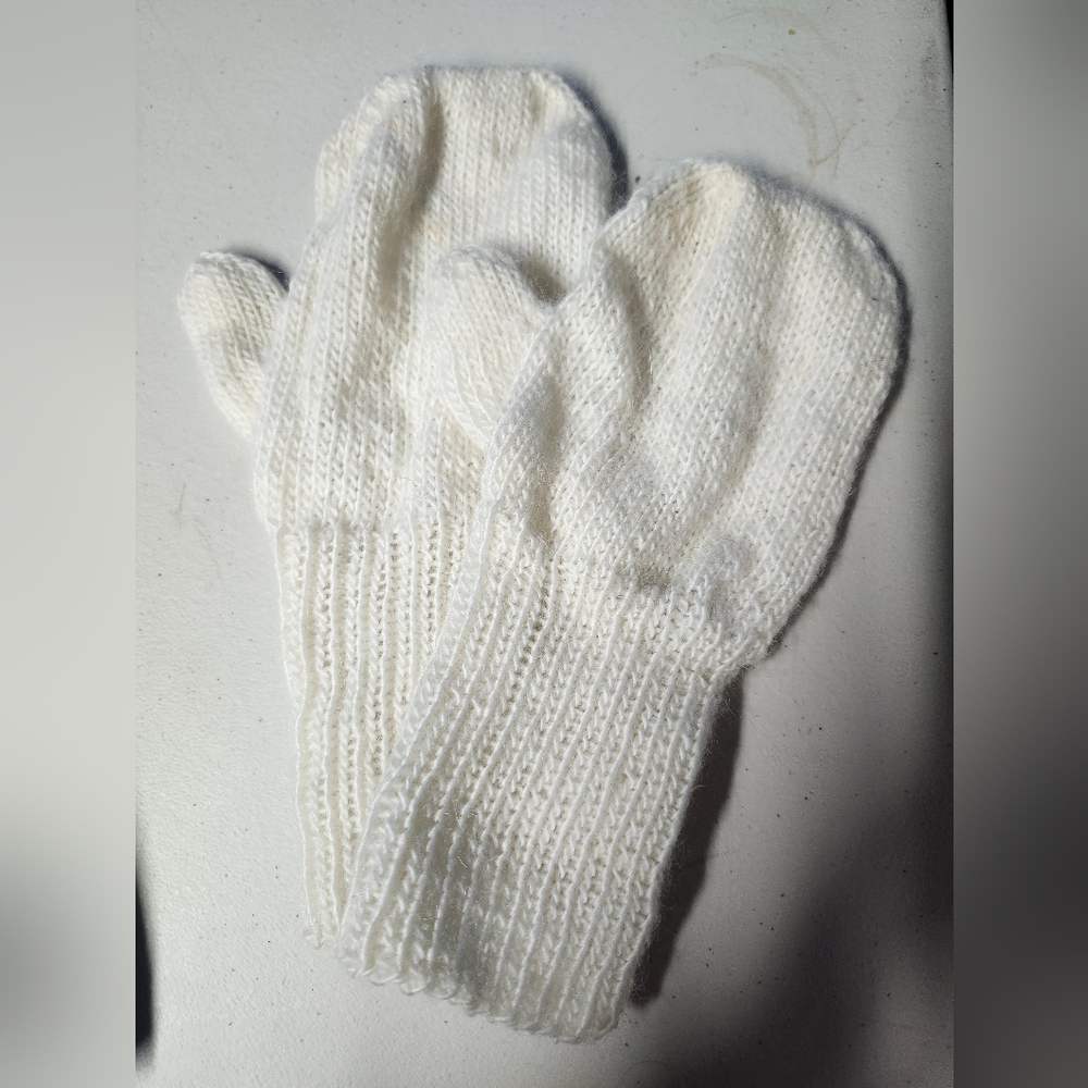 Handmade White Knit Mittens | Cozy Winter Gloves | Soft | Fall Accessory